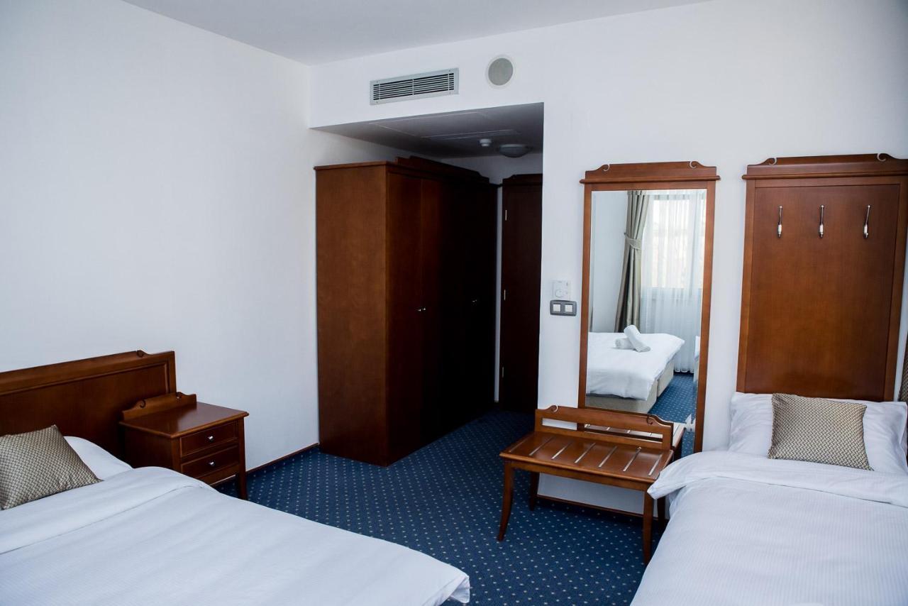 Hotel Hum يوبوسكي المظهر الخارجي الصورة