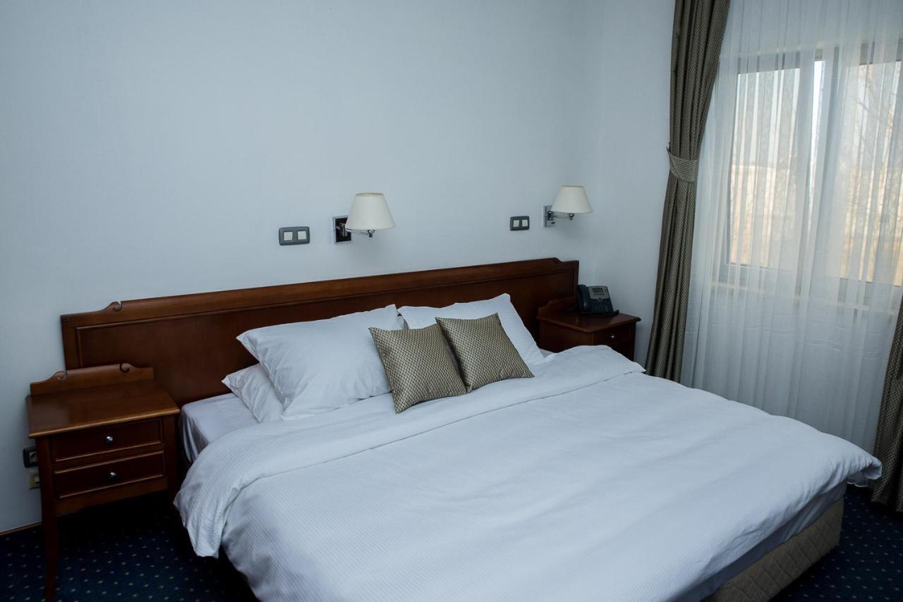 Hotel Hum يوبوسكي المظهر الخارجي الصورة