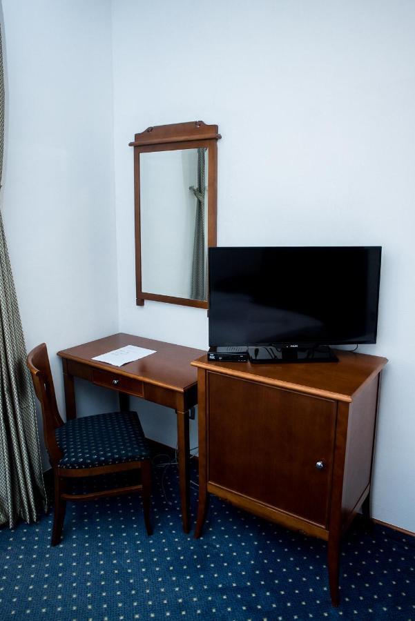 Hotel Hum يوبوسكي المظهر الخارجي الصورة