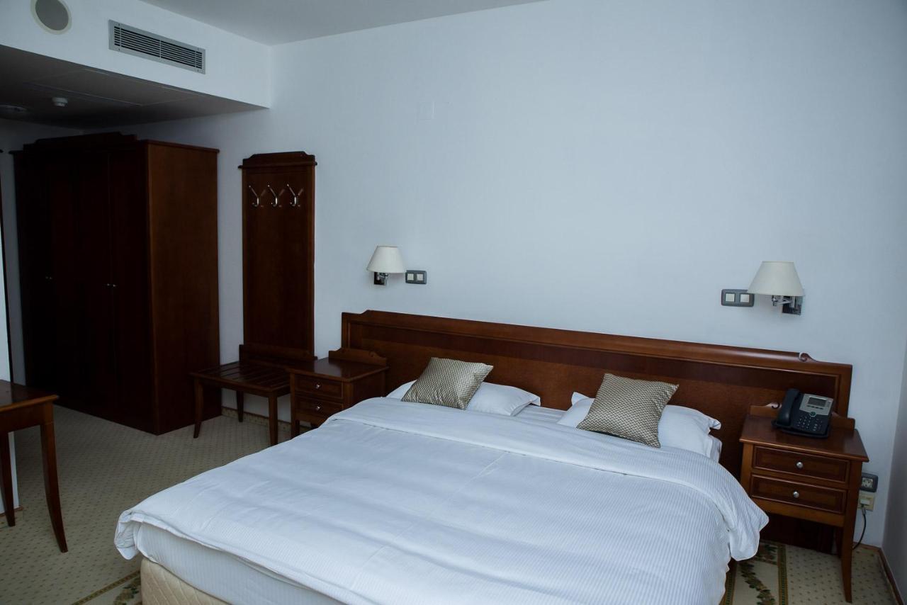 Hotel Hum يوبوسكي المظهر الخارجي الصورة