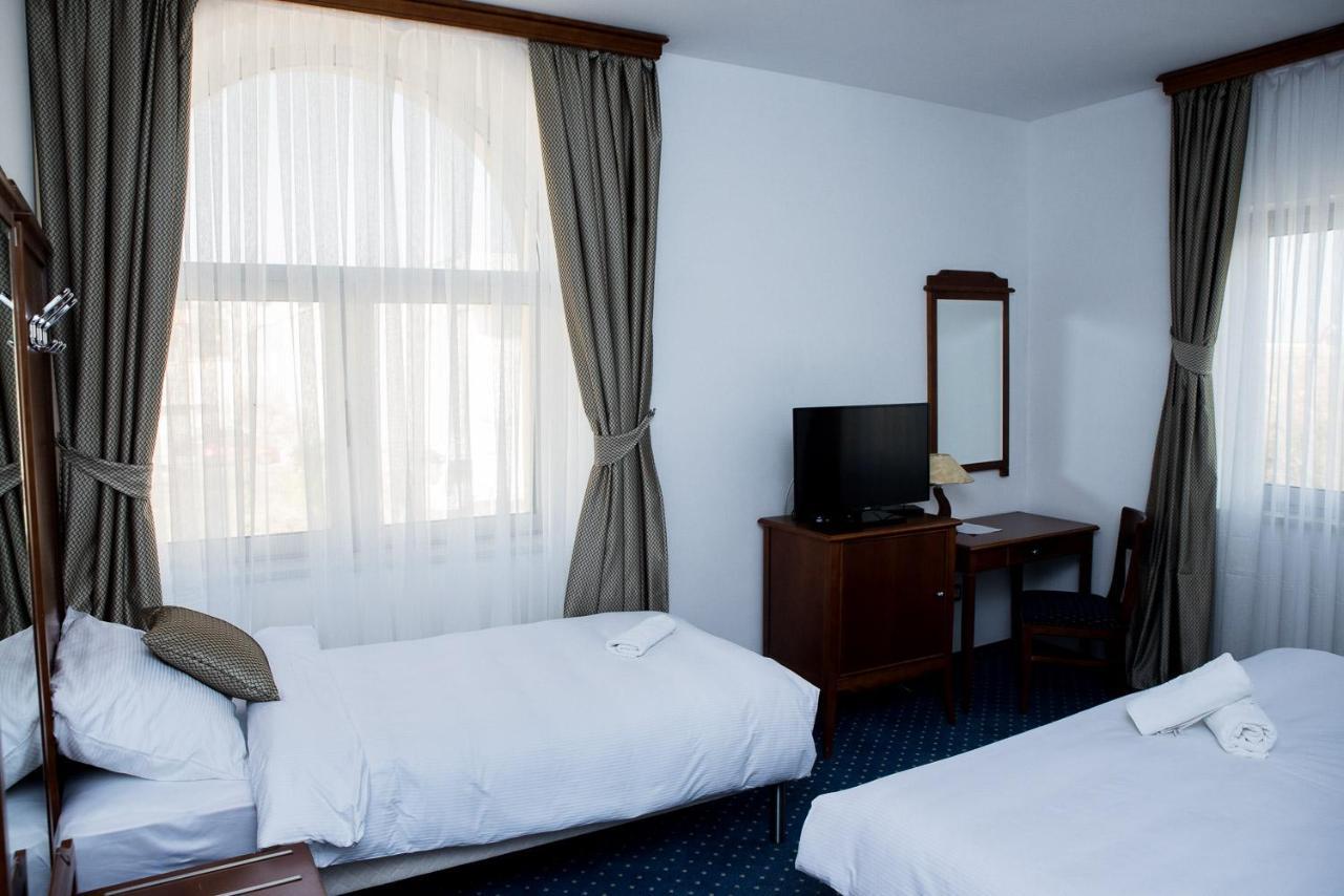Hotel Hum يوبوسكي المظهر الخارجي الصورة
