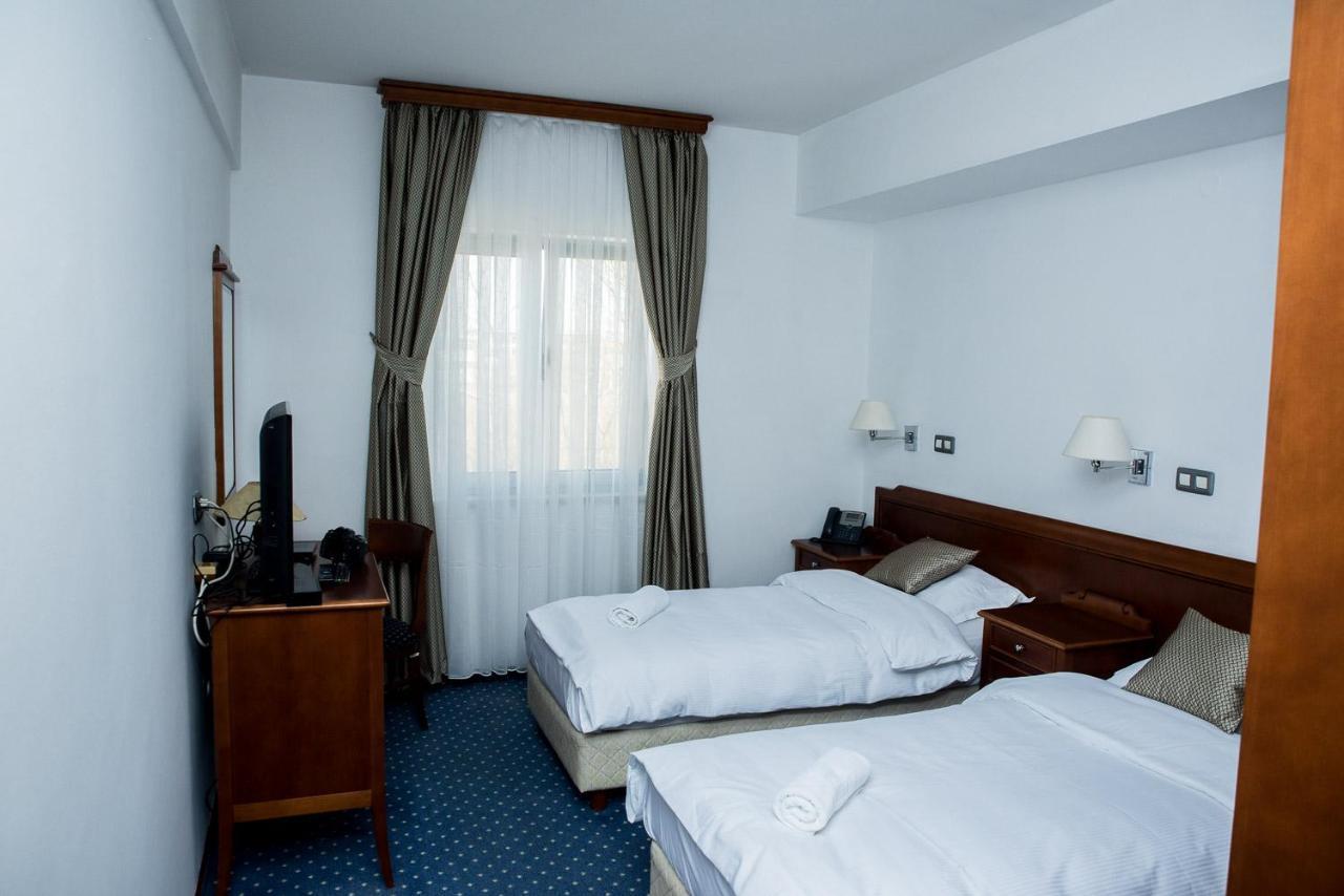 Hotel Hum يوبوسكي المظهر الخارجي الصورة